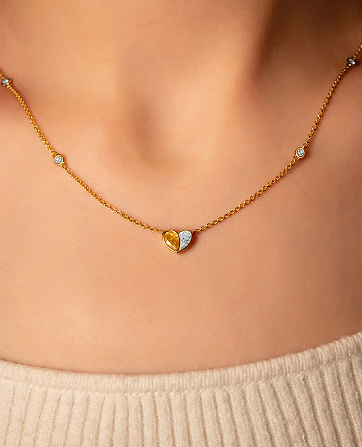 Paloma Heart Petite Pendant Necklace - Image 12