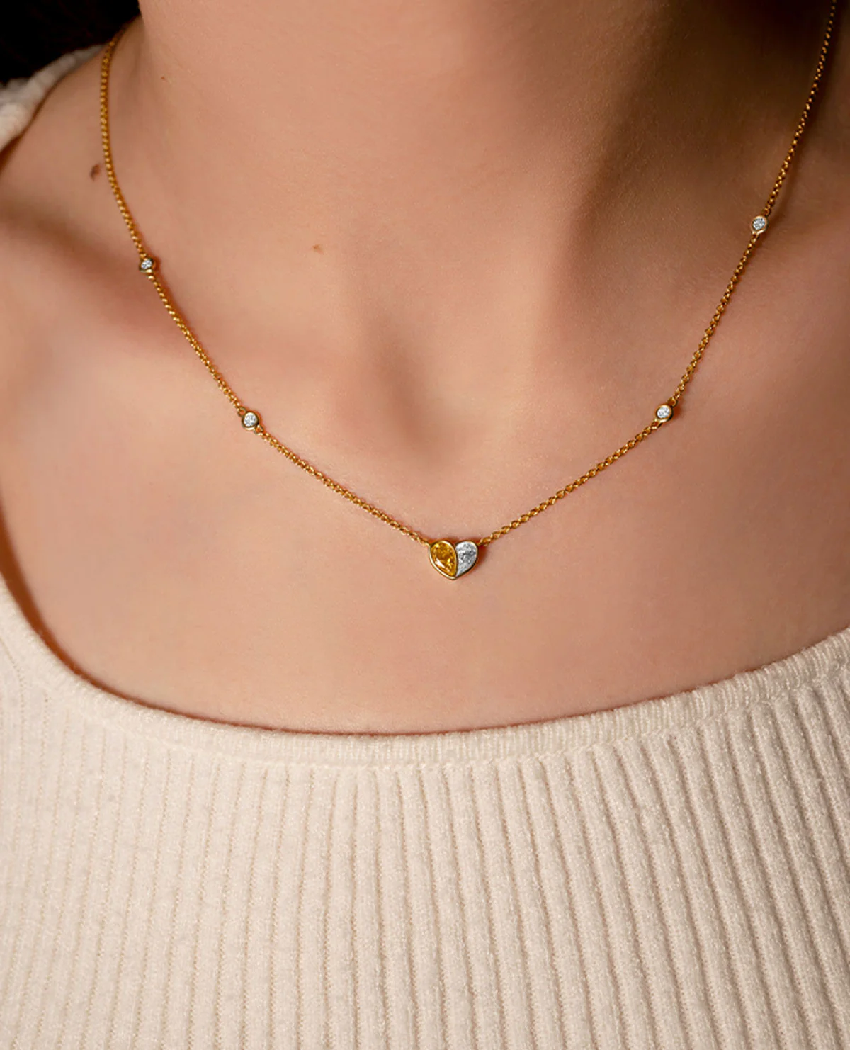 Paloma Heart Petite Pendant Necklace - Image 13