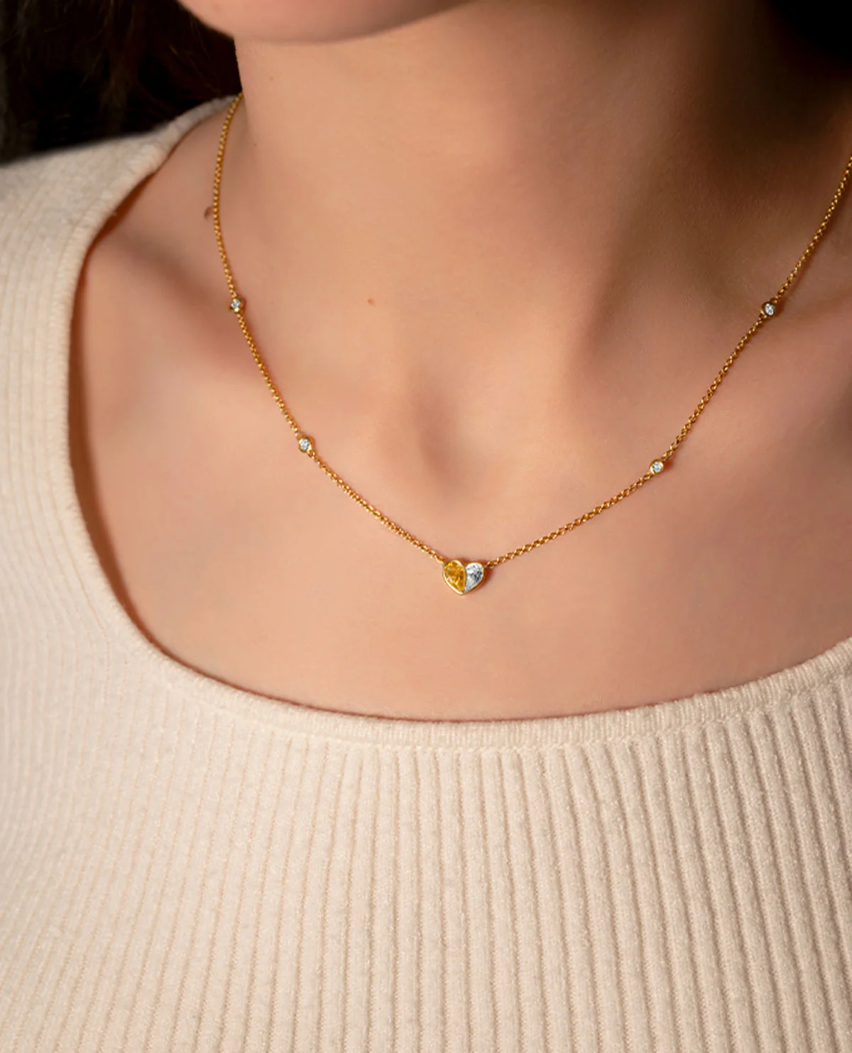 Paloma Heart Petite Pendant Necklace - Image 4