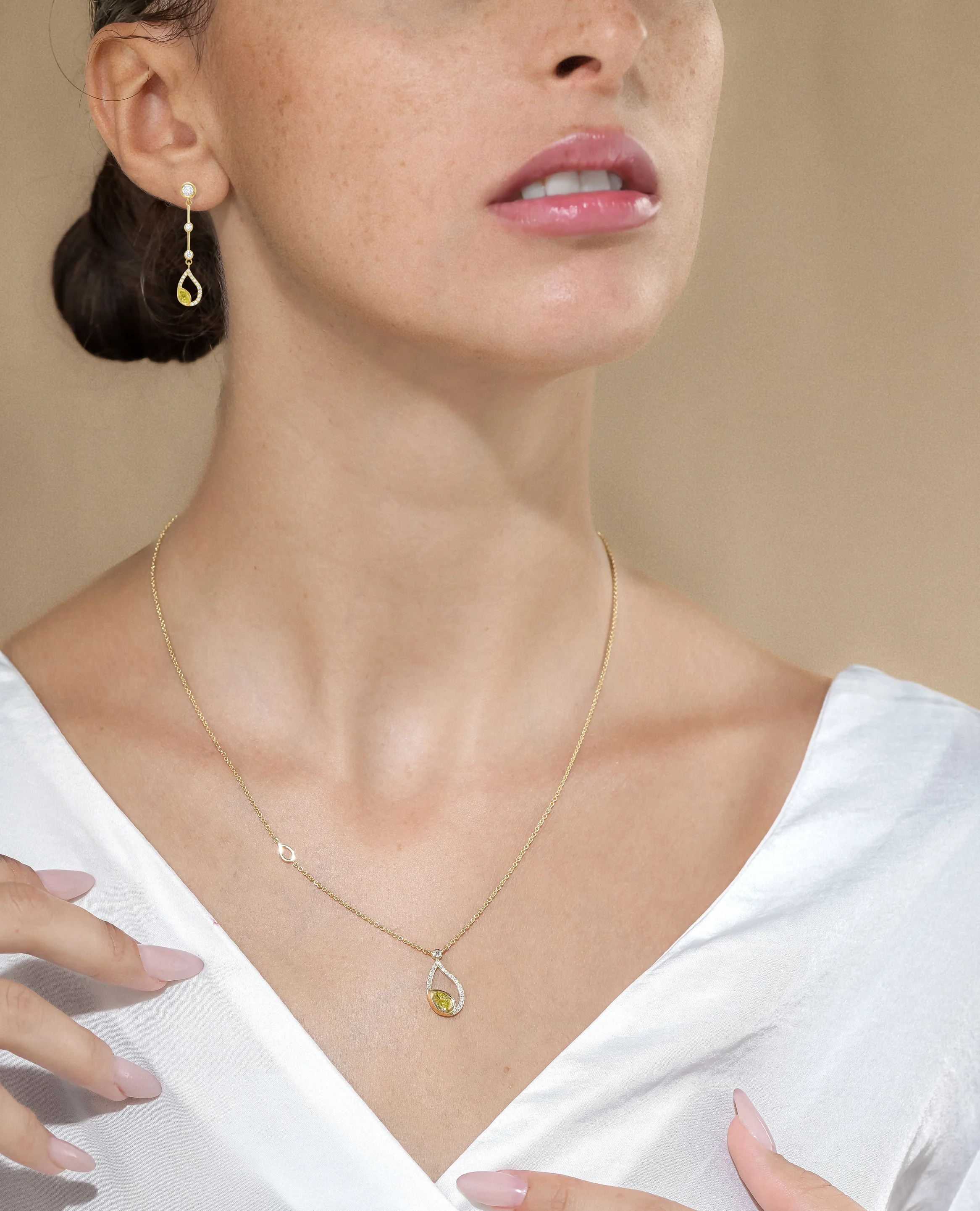 White Diamond Flair Drop Necklace - Image 4