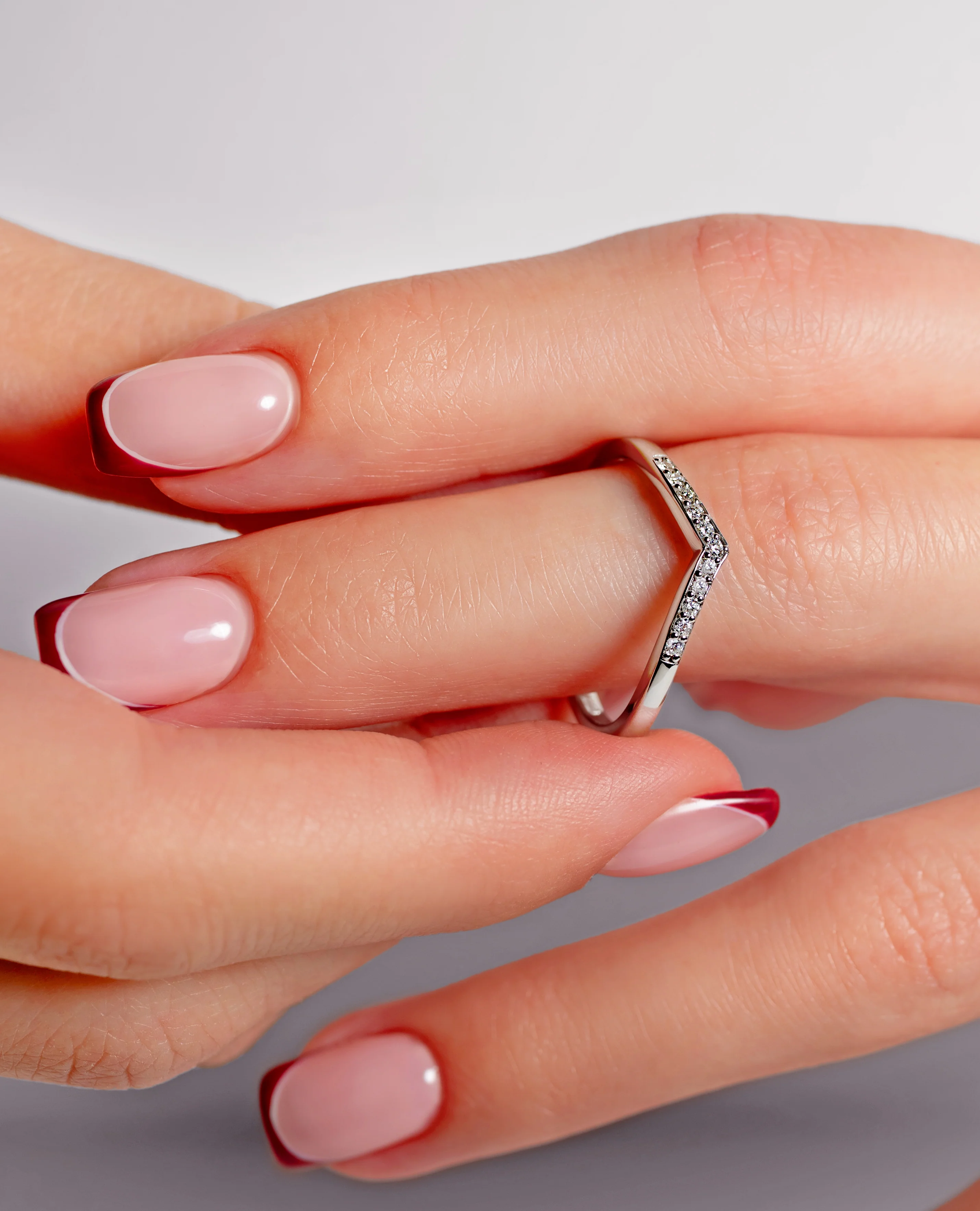 White Diamond V Ring - Image 9