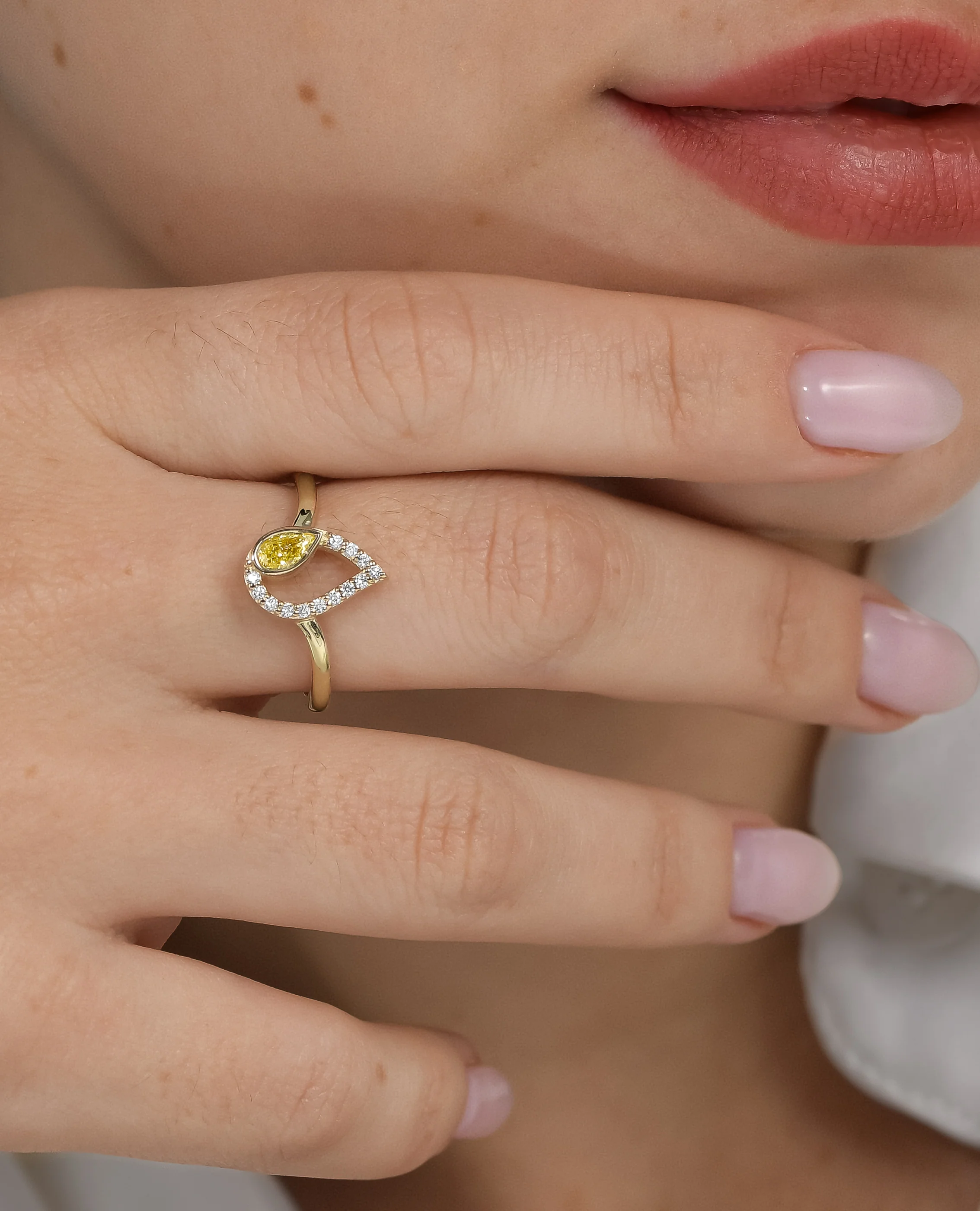 Yellow Diamond Flair Ring - Image 5
