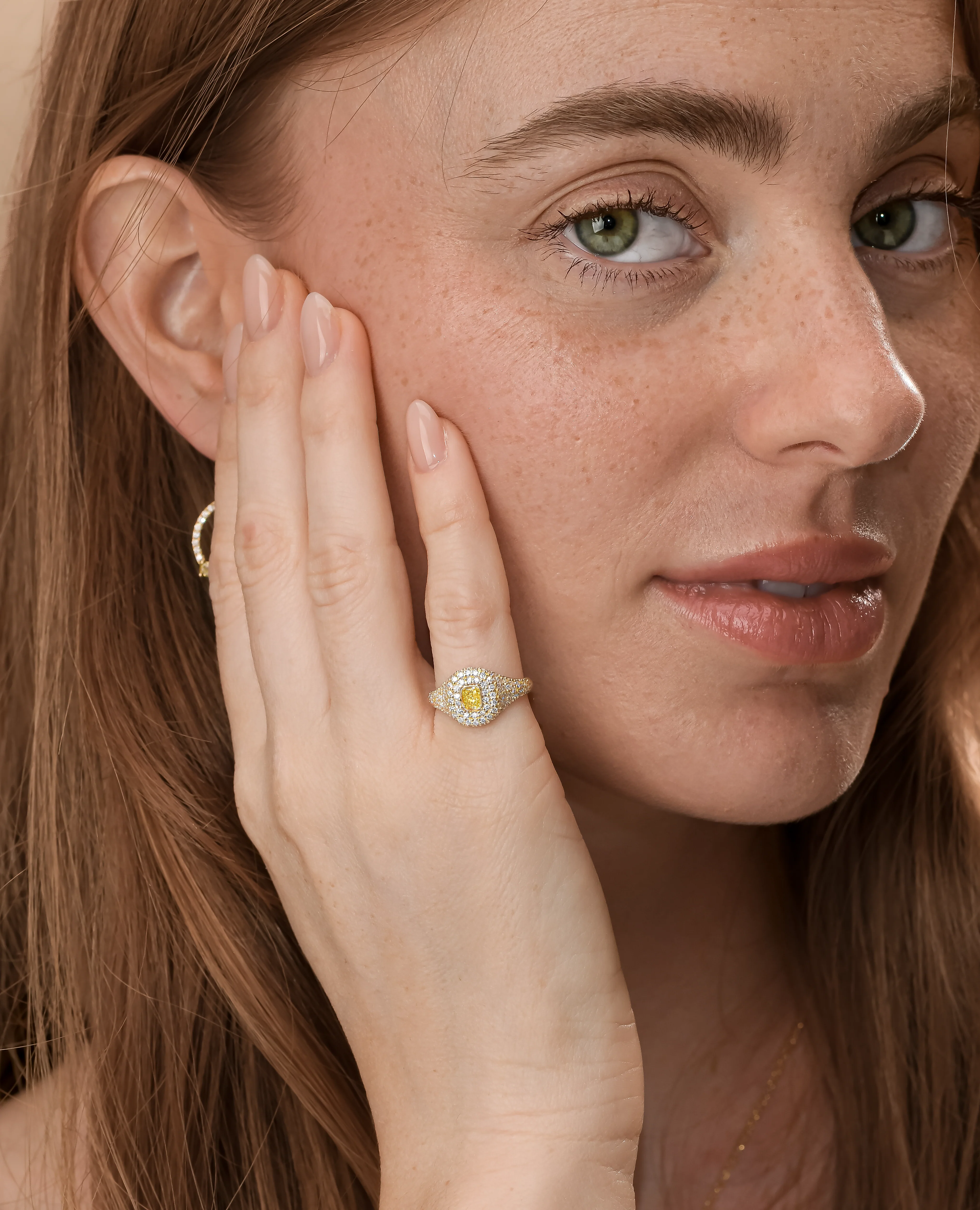 Yellow Diamond Pavé Signet Ring - Image 5